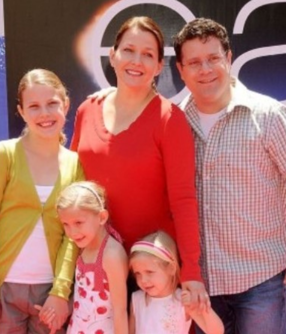 isabella louise astin